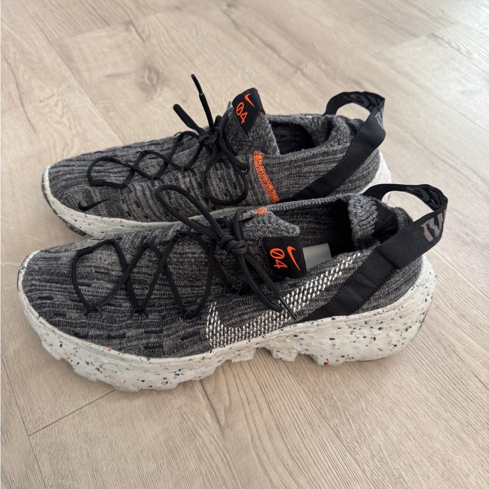 Nike Space Hippie 04
